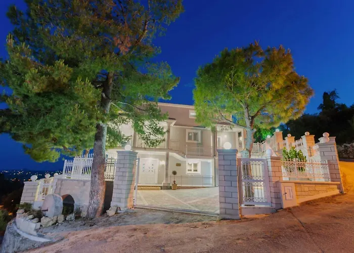 Апартаменты Demargia *